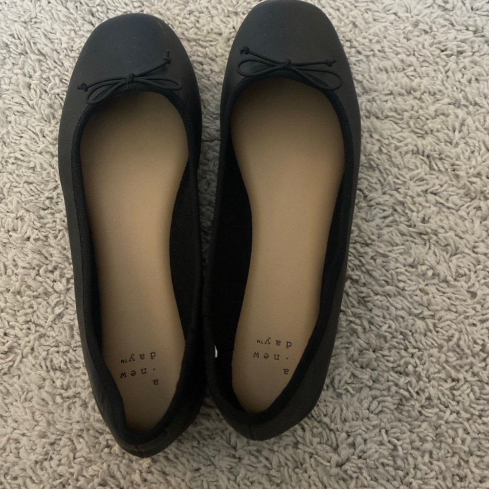 a new day Black Ballet Flats